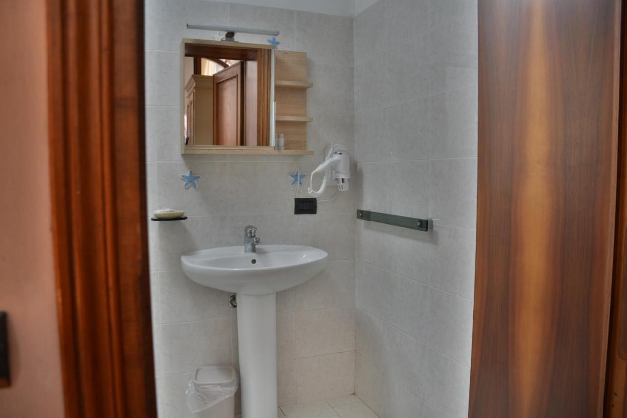 Hotel Villa Paradiso 리파벨라 외부 사진